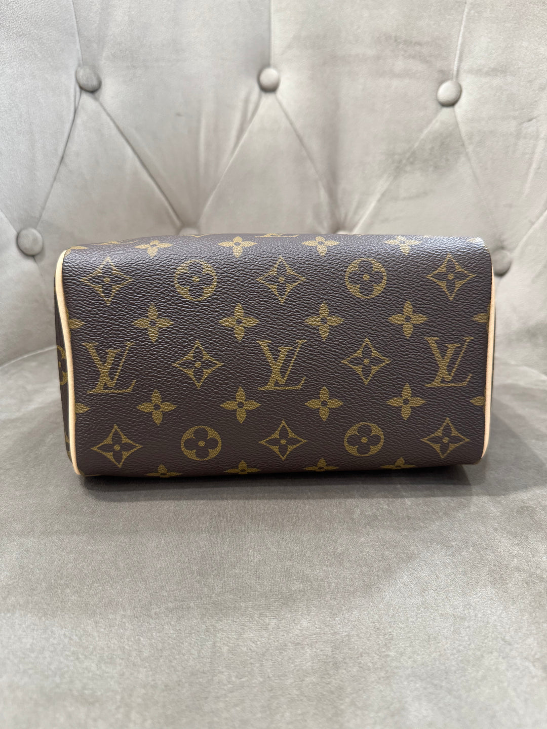 Louis Vuitton Speedy Bandoulière 20