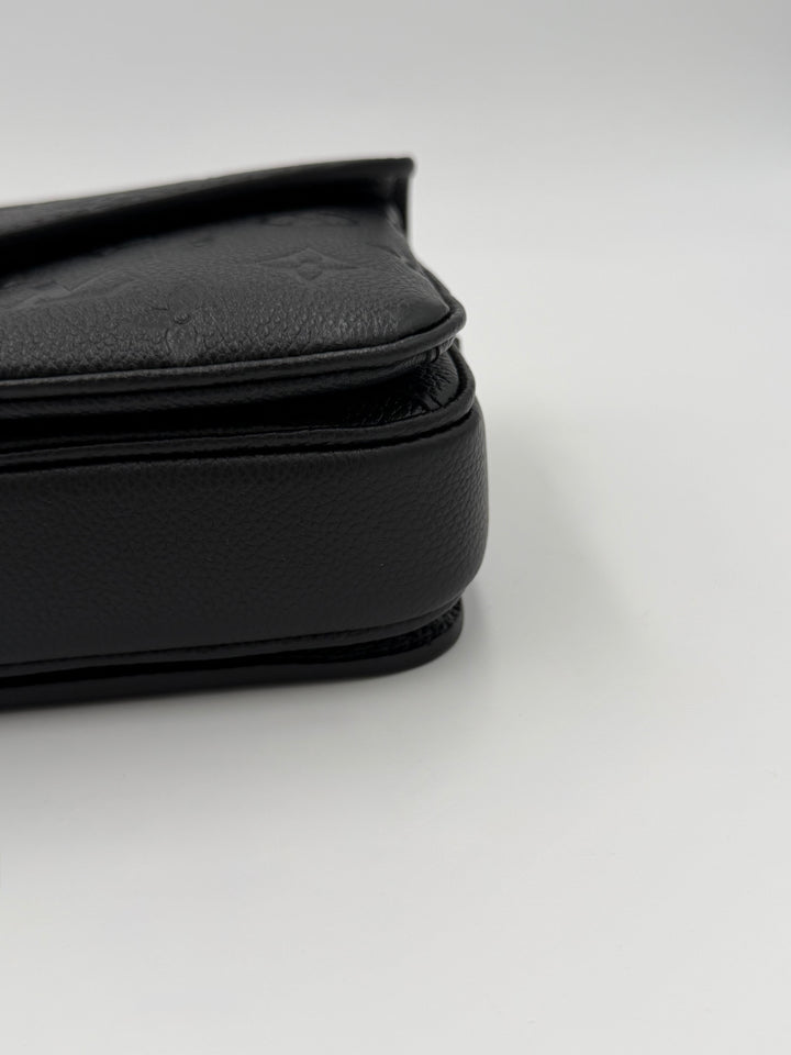 Louis Vuitton Pochette Métis East West