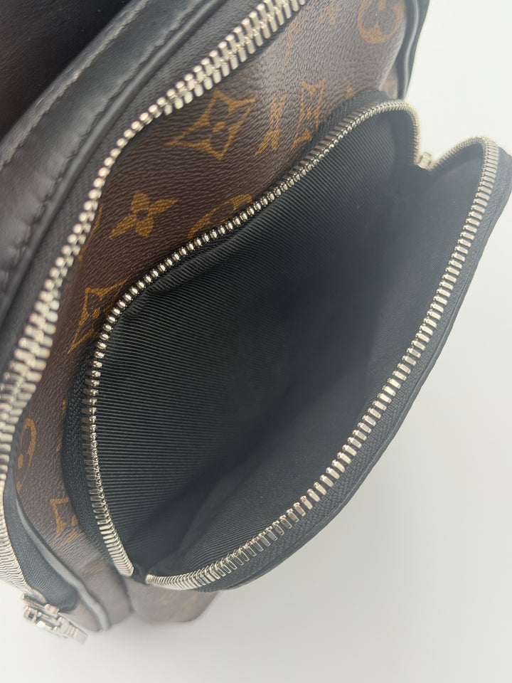 Louis Vuitton Avenue NM
