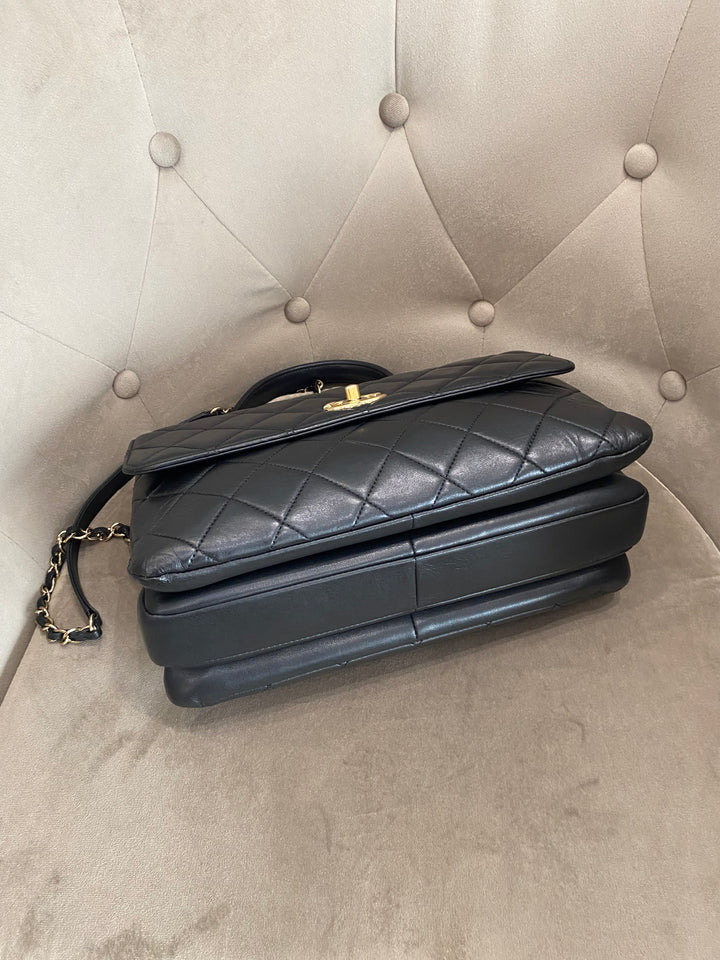 Borsa a tracolla Chanel Trendy CC in pelle trapuntata nera