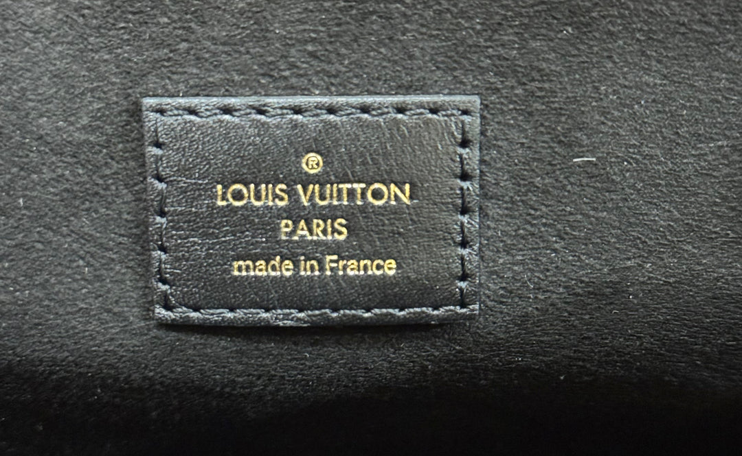 Louis Vuitton Pochette Métis – Reverse