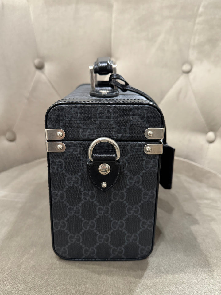 Gucci beauty case