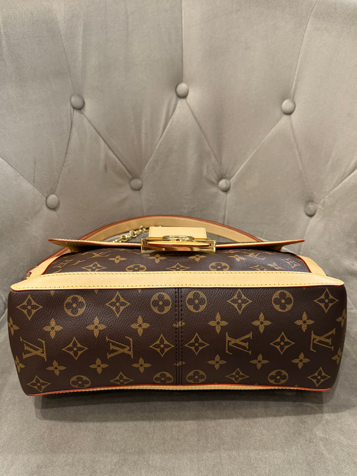 Louis Vuitton Dauphine Soft GM