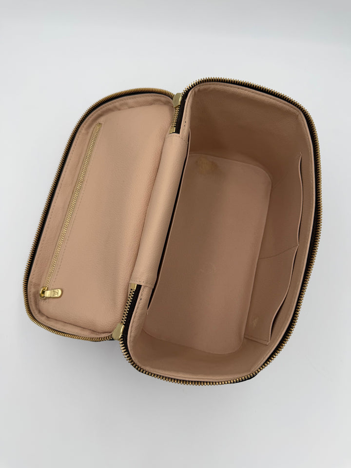 Louis Vuitton Beauty case Nice BB