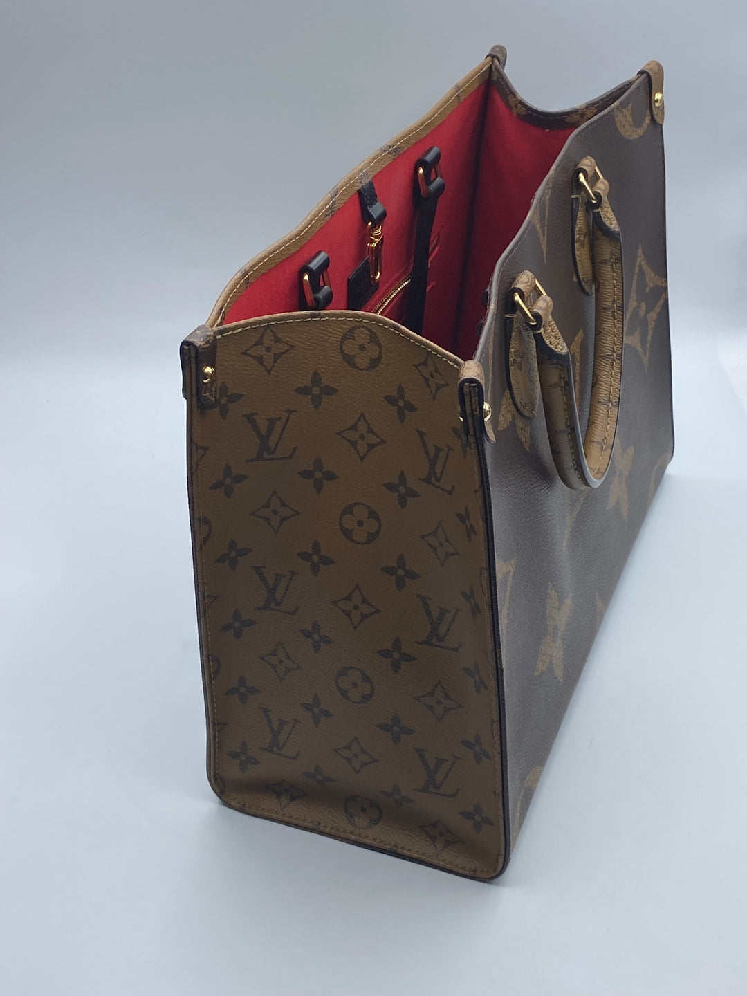 Louis Vuitton tote OnTheGo MM