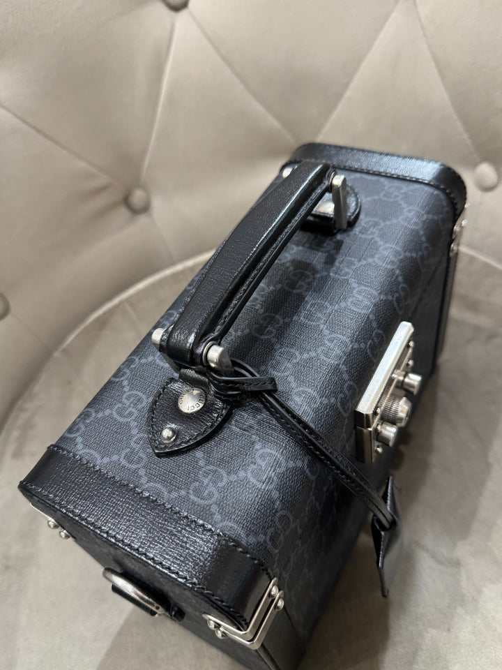 Gucci beauty case