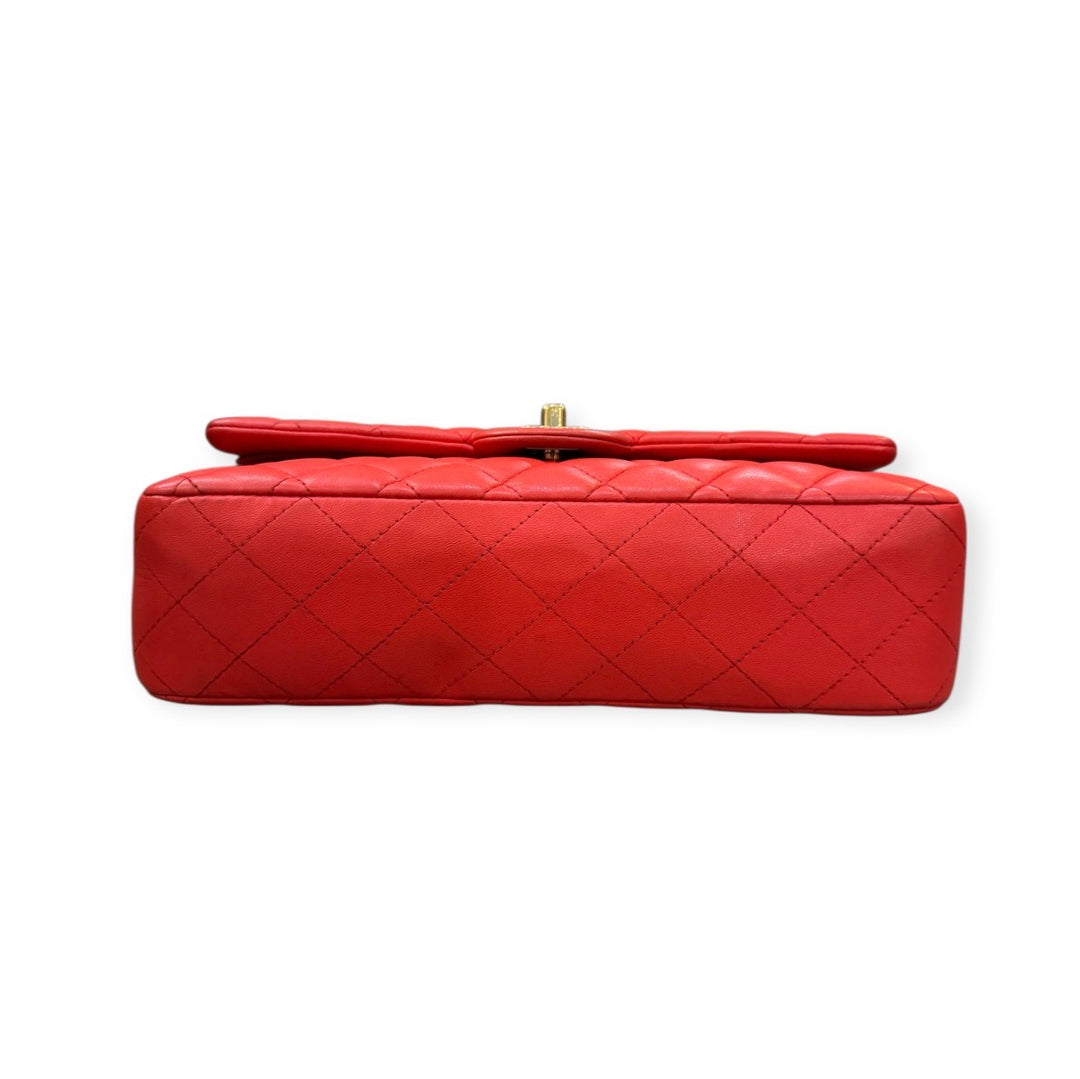 Chanel classica media