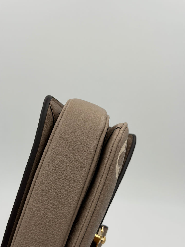 Louis Vuitton Pochette Métis East West