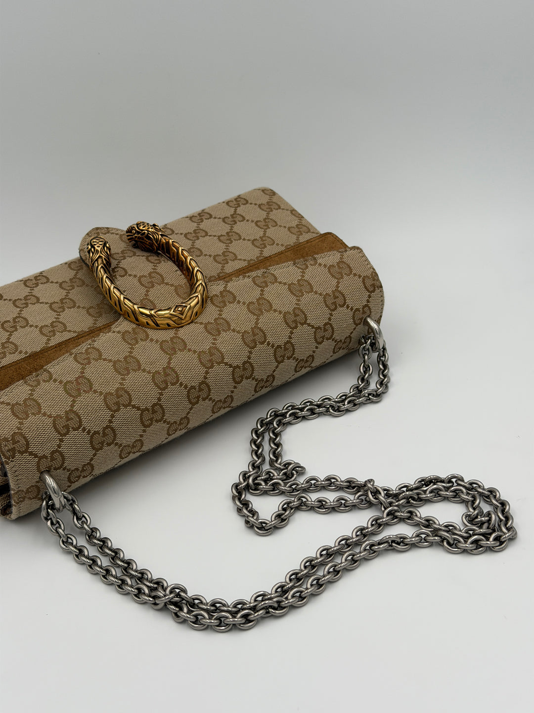 Gucci Dionysus Medium Shoulder Bag