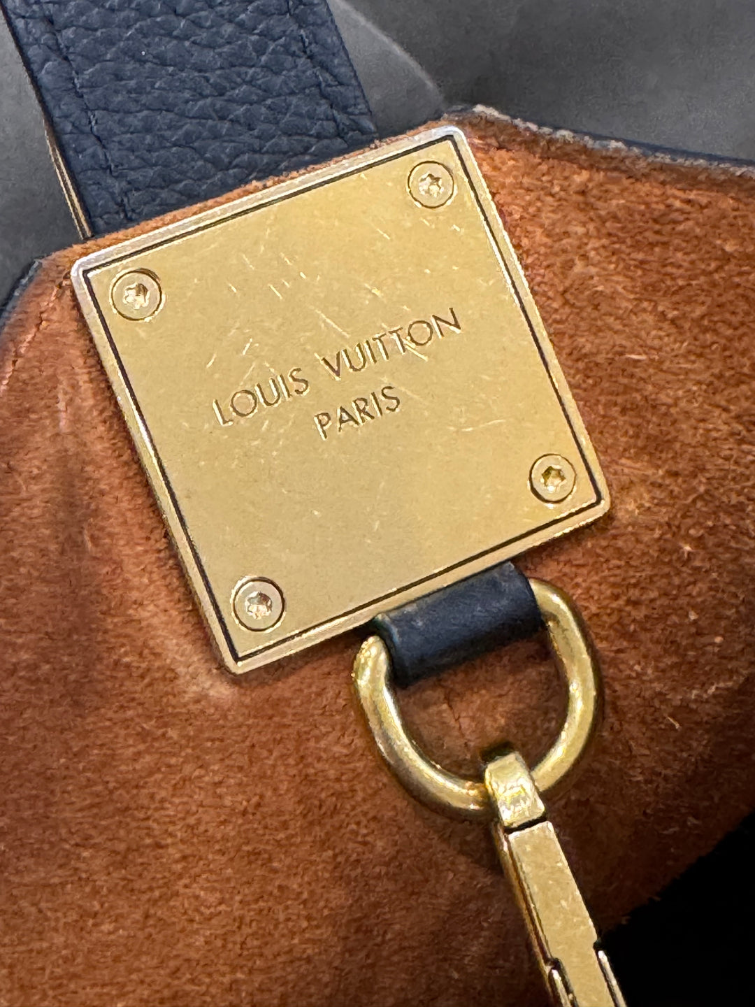 Louis Vuitton Low Key Hobo MM