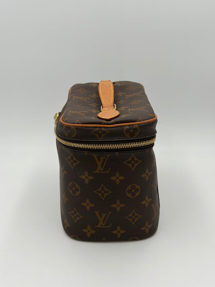 Louis Vuitton Beauty case Nice BB