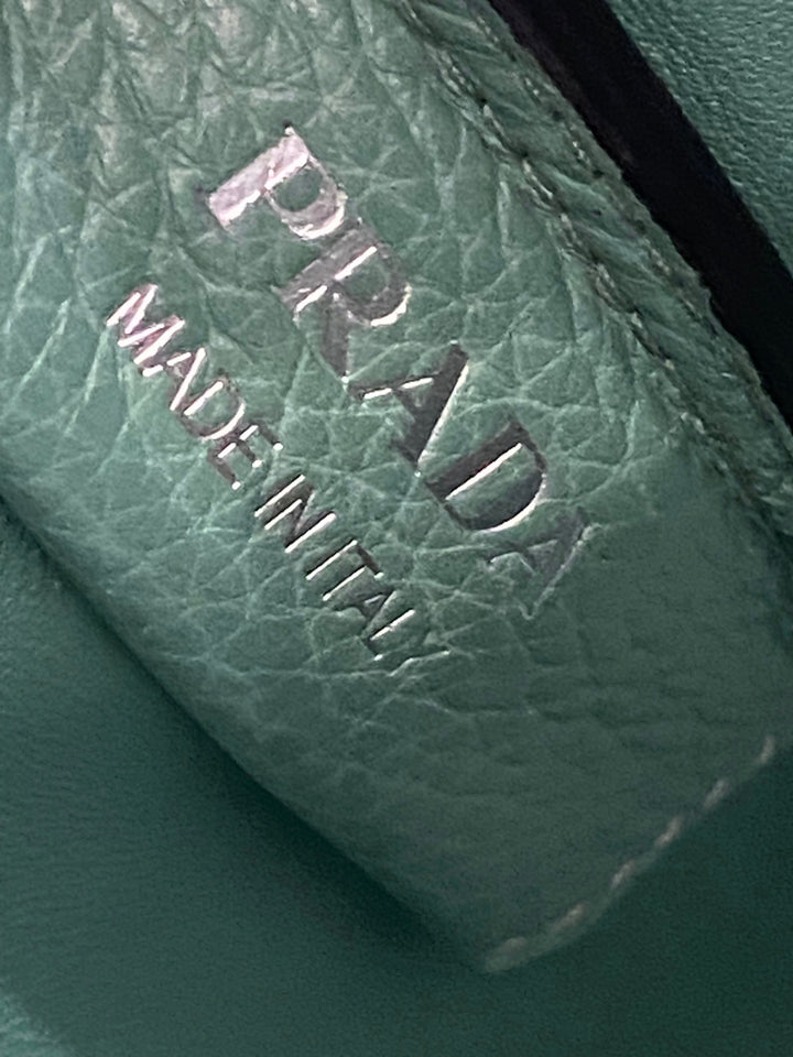 Prada tote small in pelle