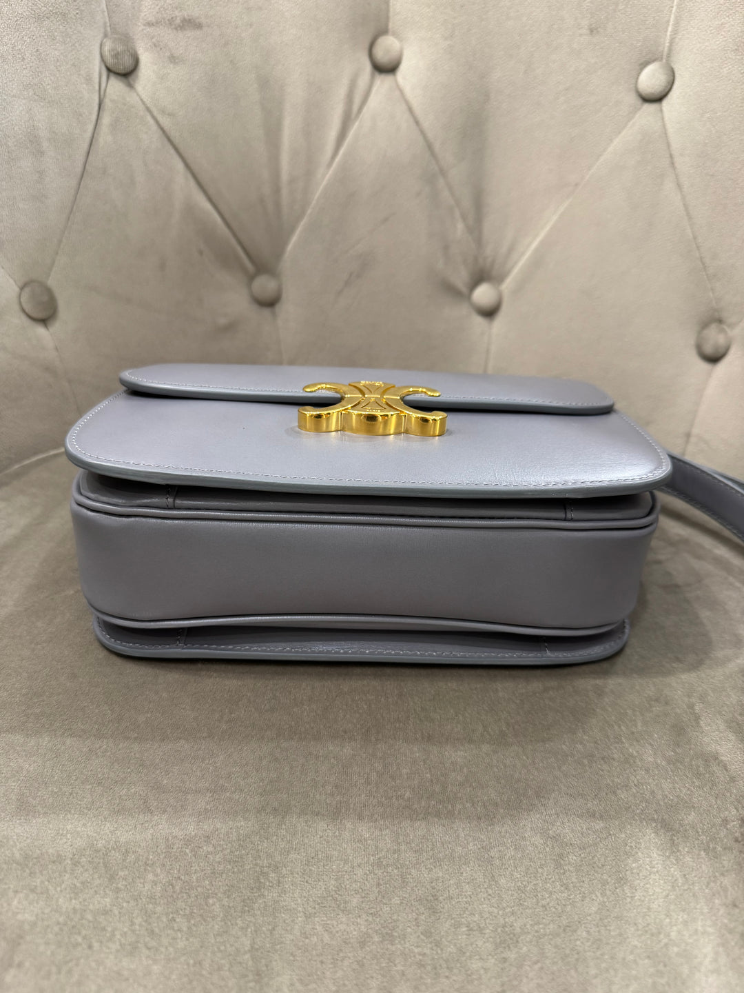 Borsa Celine Triomphe colore grigio antracite