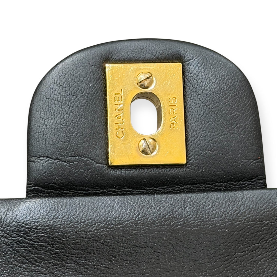 Chanel Classic Flap Media