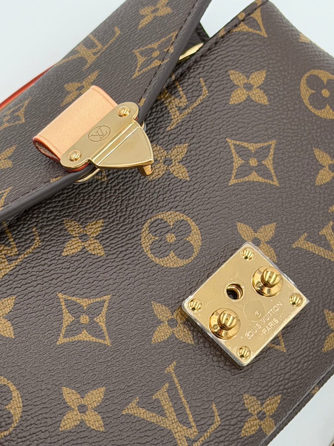 Louis Vuitton Métis east west