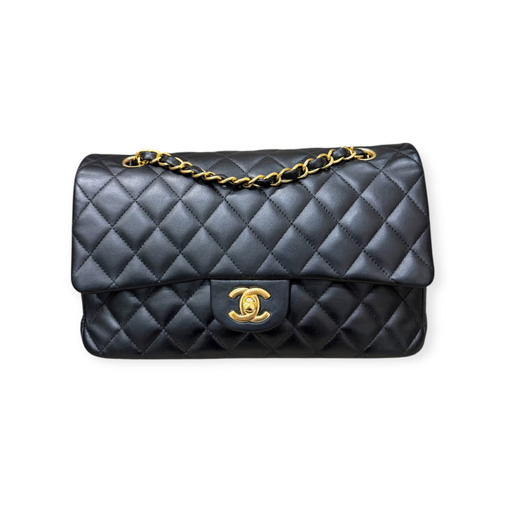 Chanel Classic flap media