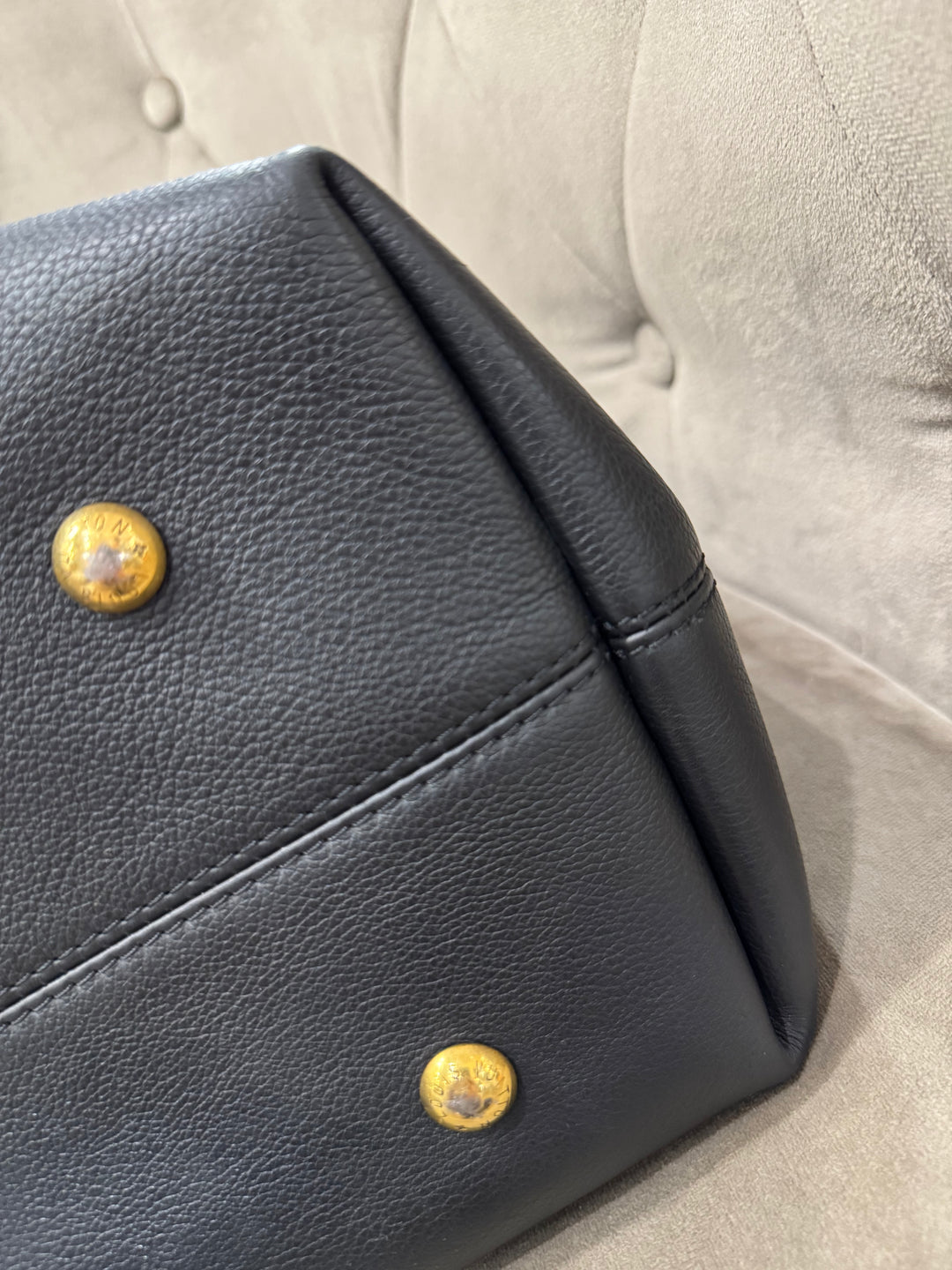 Louis Vuitton Low Key Hobo MM