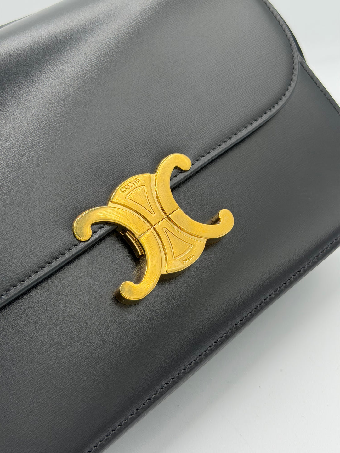 Celine Triomphe nera